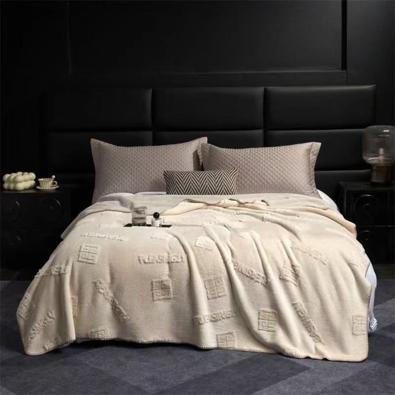 پتو لاکچری2نفره طرح تاج