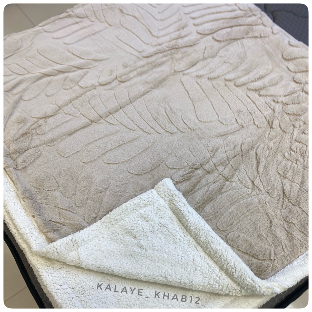 پتو گوسفندی 2نفره طرح برگ نسکافه ای