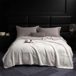 پتو لاکچری2نفره طرح تاج سفید