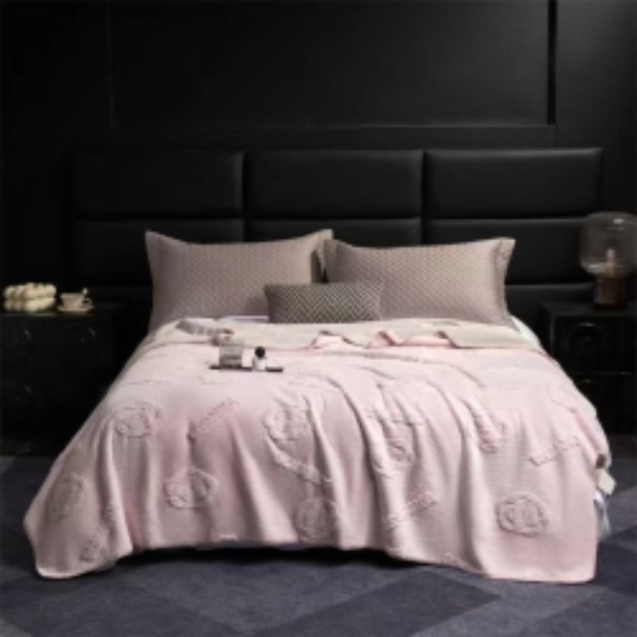 پتو لاکچری2نفره طرح تاج صورتی